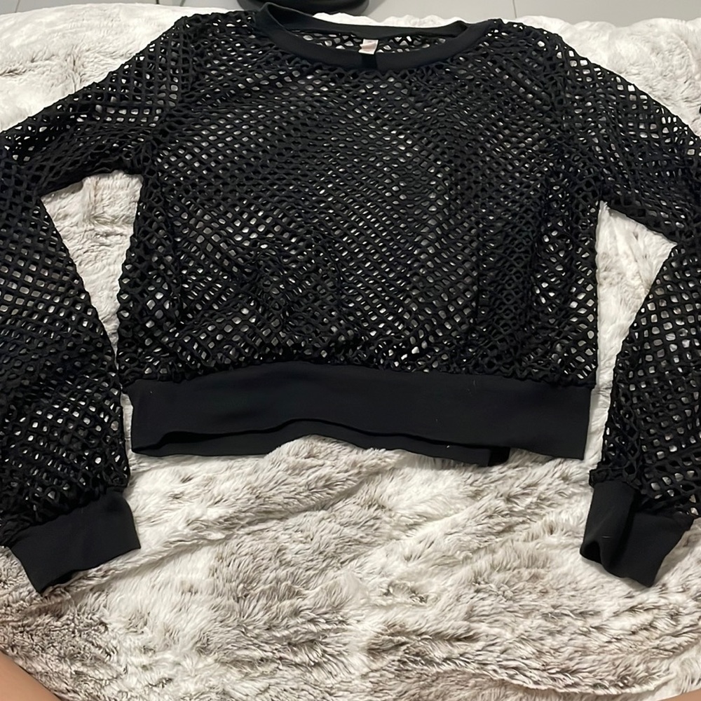 Black mesh-net top